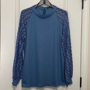 Long Perforated Sleeves Blue Zip back Top Sz XL NWT